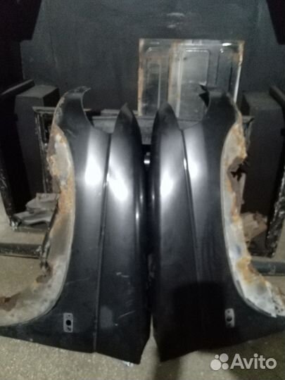 Передние крылья УАЗ патриот 2 шт