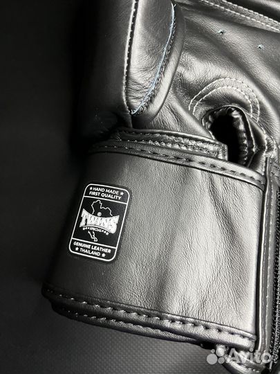 Боксерские перчатки Twins