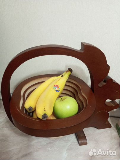 Деревянная ваза для орехов и фруктов