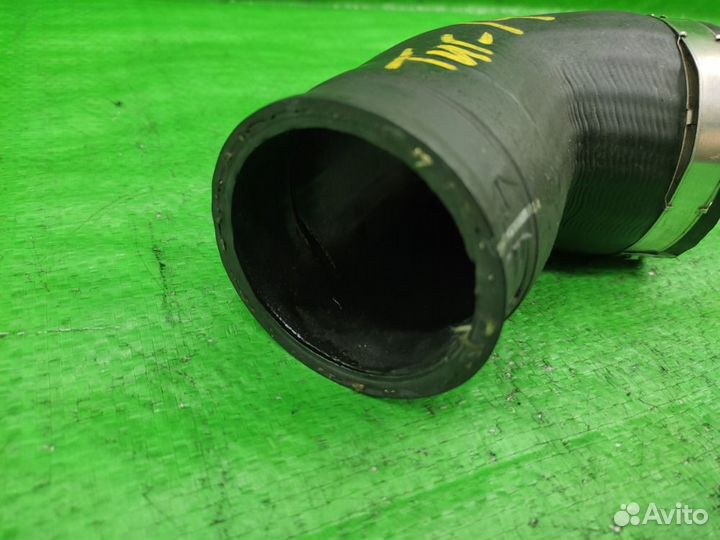 Патрубок интеркулера Volkswagen Tiguan