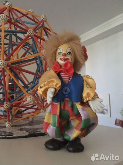 Клоун статуэтка