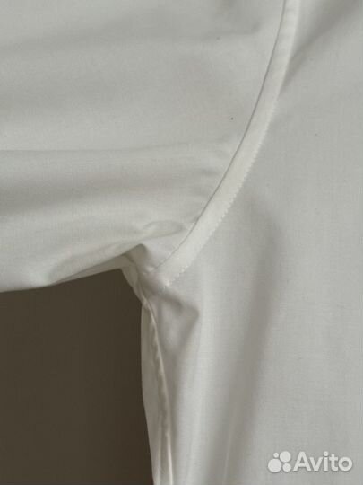Мужская рубашка белая приталенная uniqlo