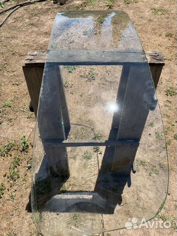 Стекло заднее на а/м 