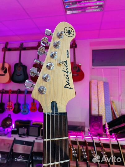 Электрогитара Yamaha