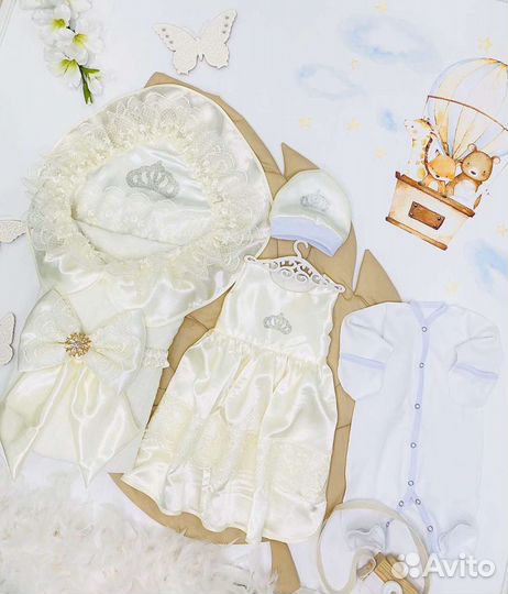 Комплект на выписку для девочки