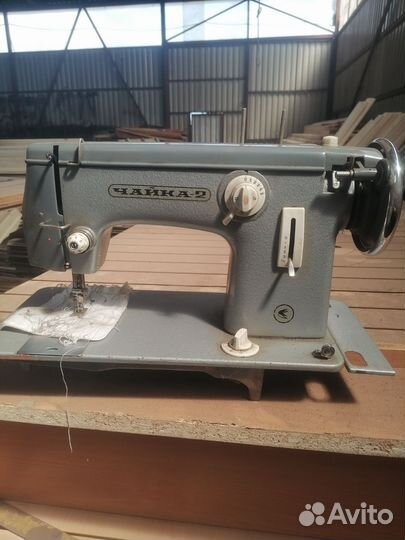 Швейная машина Чайка 2