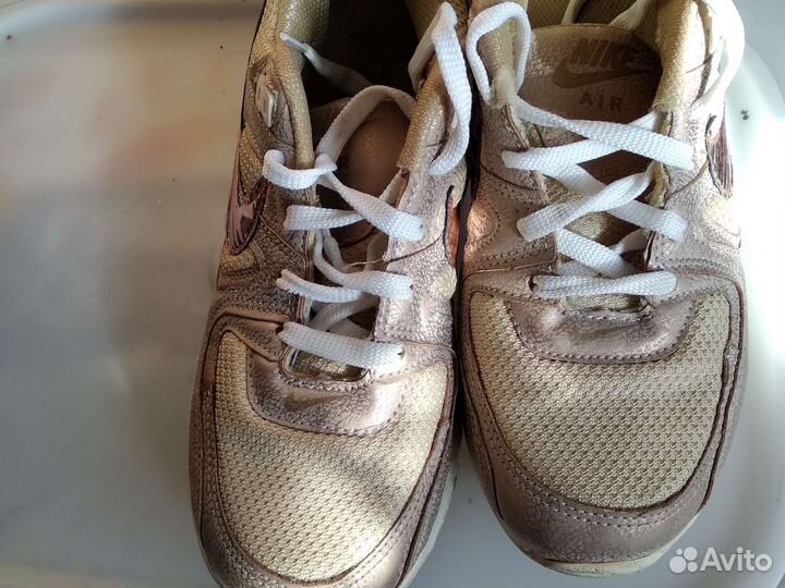 Кроссовки для девочки 35,5