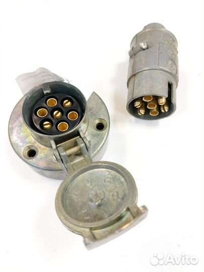 Розетка для фаркопа железная