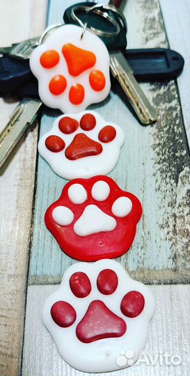 Брелок лапки