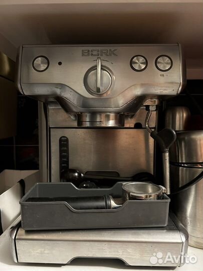 Кофемашина Bork с800