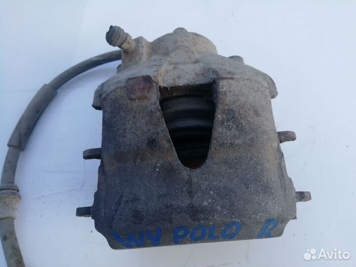 Суппорт передний правый VW Polo седан