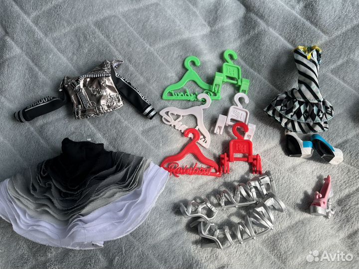 Одежда monster high и rainbow high