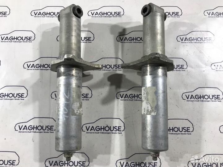 Крепление усилителя бампера заднее Audi S8 D2 4D