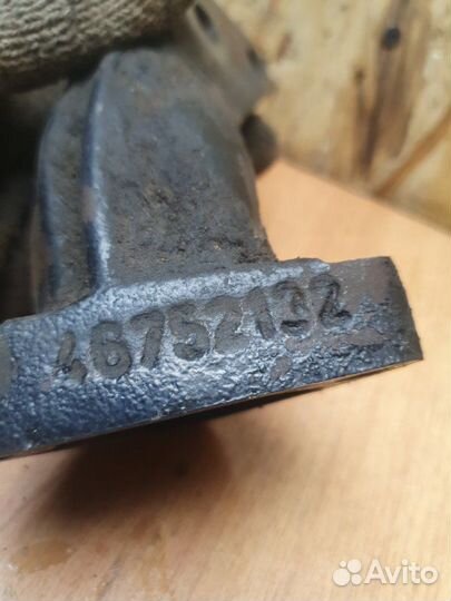 Кронштейн двигателя Fiat Albea седан 350A1000 2008