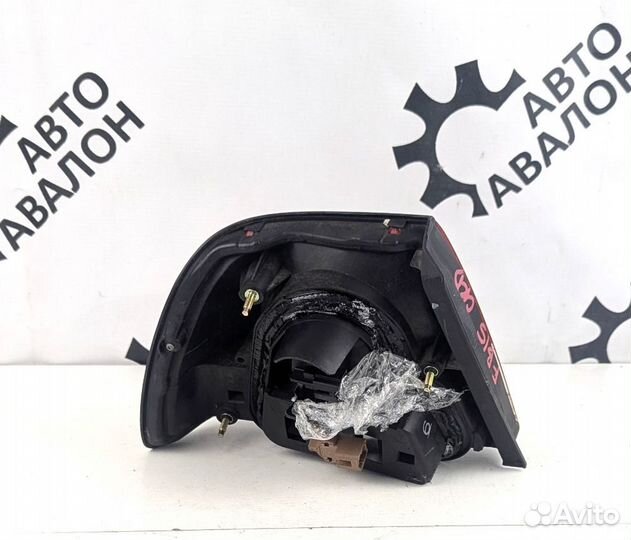 Стоп сигнал Nissan Sunny