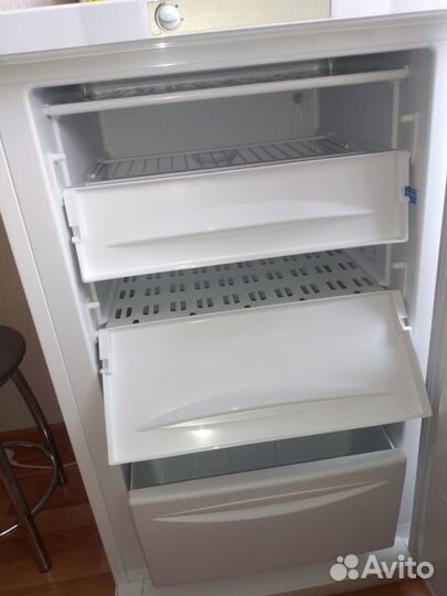 Холодильник indesit