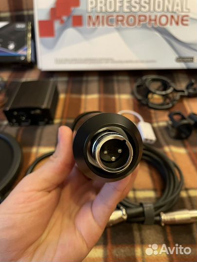 Микрофон BM-800 с фантомным питанием