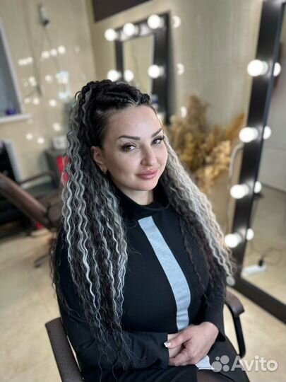 Модель на косы