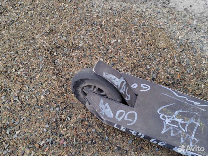 Трюковой самокат reaction stunt 1.0 100мм