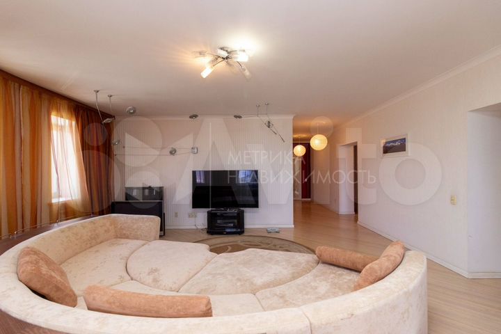 4-к. квартира, 138,3 м², 4/9 эт.