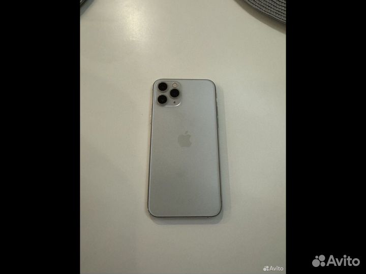 iPhone 11 Pro, 64 ГБ