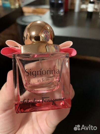 Signorina in fiore Salvatore Ferragamo остаток