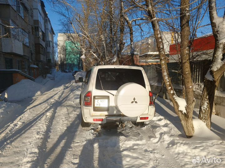 Mitsubishi Pajero 3.5 AT, 2000, 242 845 км