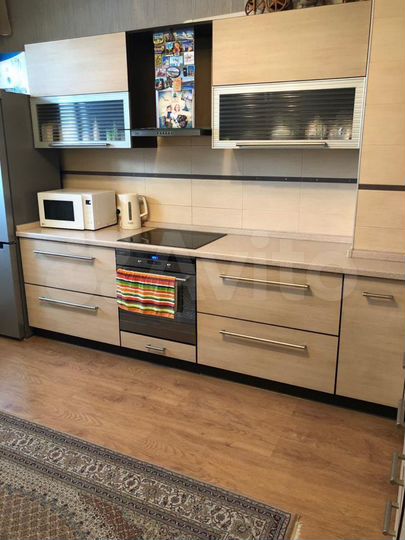 3-к. квартира, 93 м², 4/10 эт.