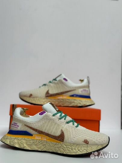 Кроссовки оптом