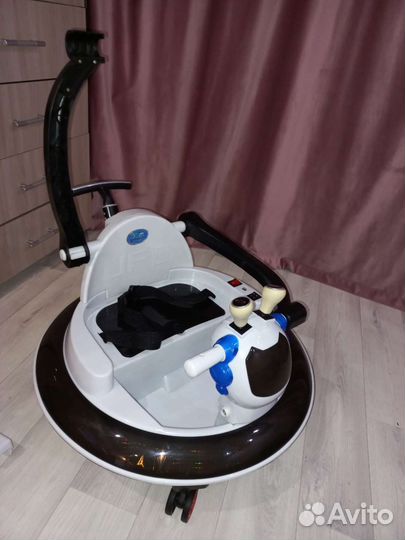 Электромобиль