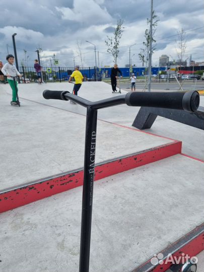 Трюковой самокат