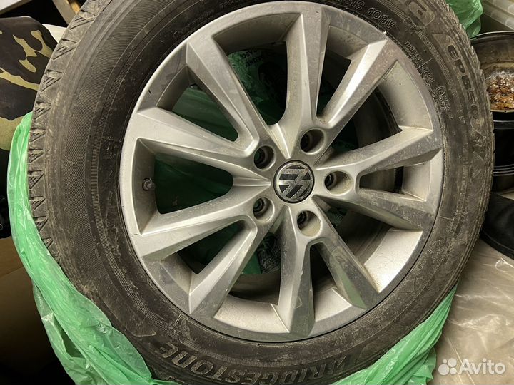 Колеса volkswagen toureg r18 +bridgestone