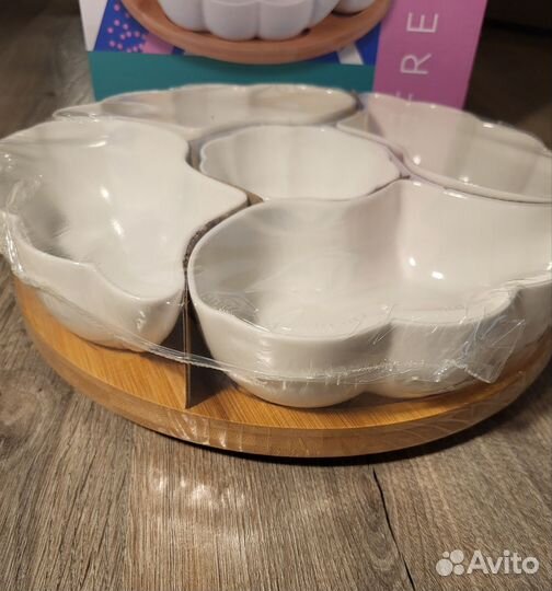 Менажница фарфоровая