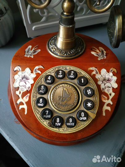 Старый телефон. Винтаж