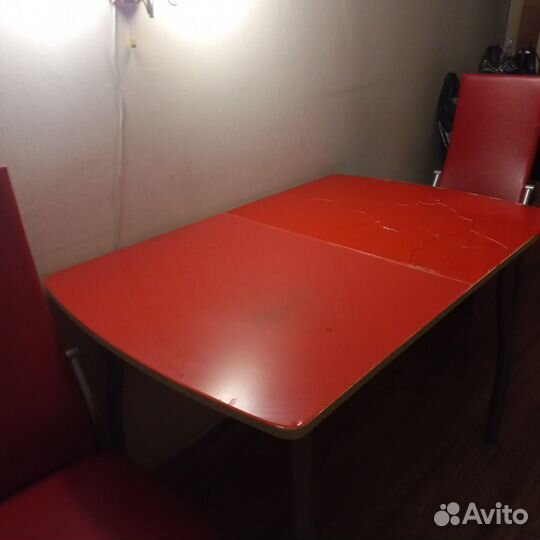 Кухонный стол