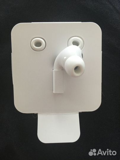 Правый новый AirPods Pro