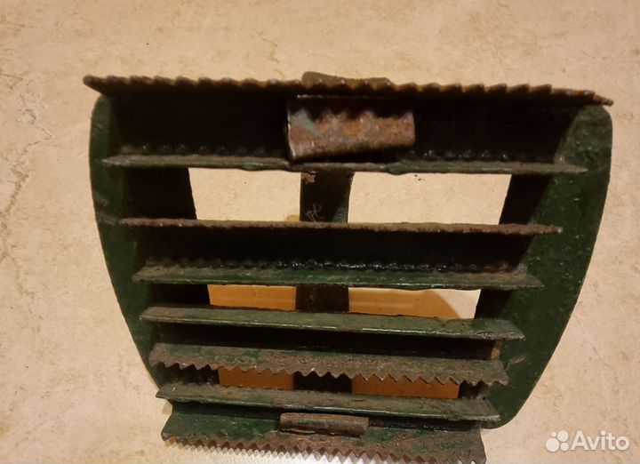 Щетка для чистки лошади