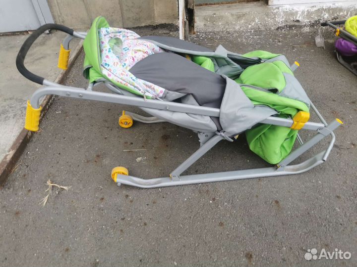 Детские санки с колесами