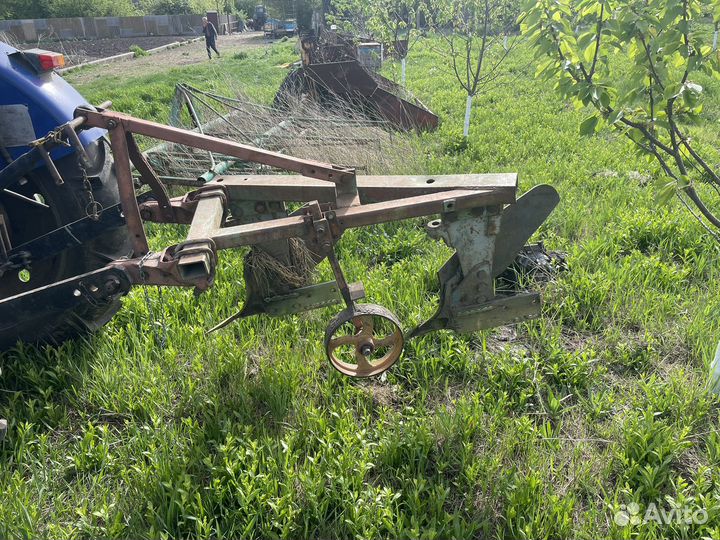 Плуг двухкорпусный