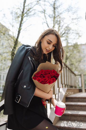 15 красных роз 50см. Свежие розы