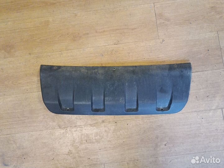 Накладка переднего бампера chevrolet niva