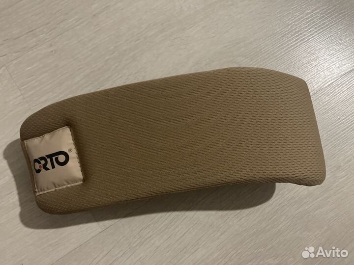 Ортопедический воротник (бандаж шейный)