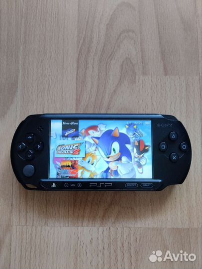 PSP Прошитая + 20 игр