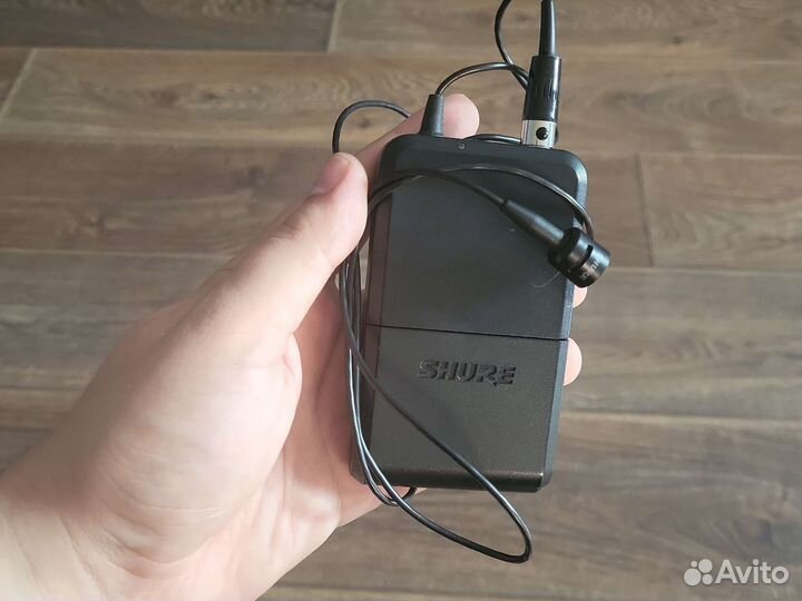 Петличный микрофон shure