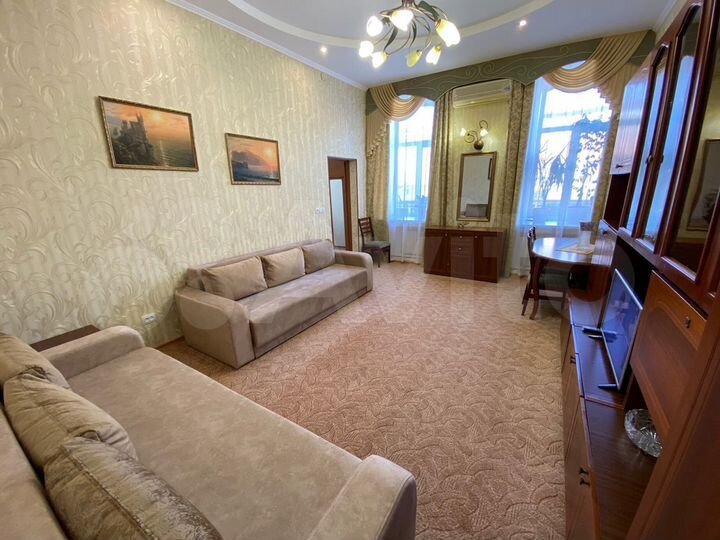 2-к. квартира, 56 м², 1/2 эт.