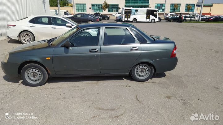 LADA Priora 1.6 МТ, 2011, битый, 256 000 км