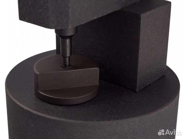 Станок для заклепывания маникюрных кусачек