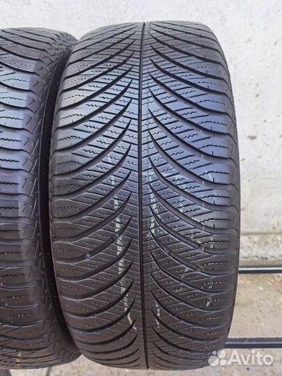 Goodyear Vector 4Seasons 235/55 R17 103V