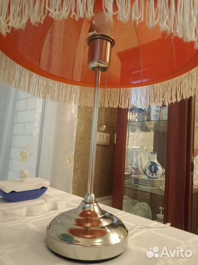 Настольная лампа