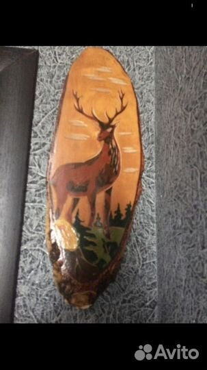 Резное панно из дерева